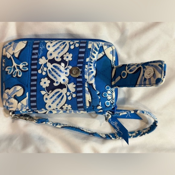 Vera Bradley Blue and White Floral Clutch Wristlet - Picture 6 of 6